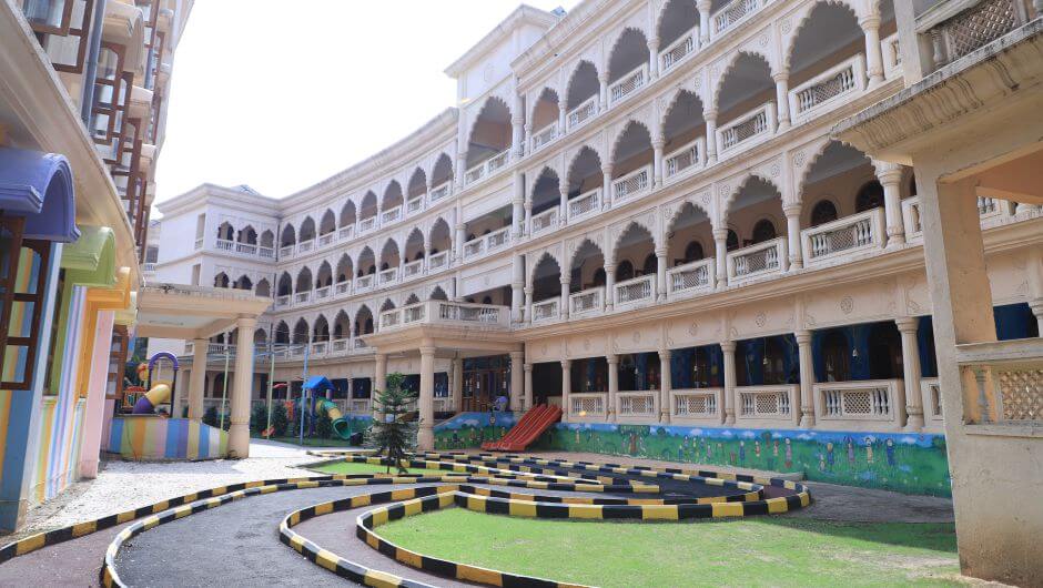 MIT Vishwashanti Gurukul, Pune Admission, Fee, Reviews, Ratings
